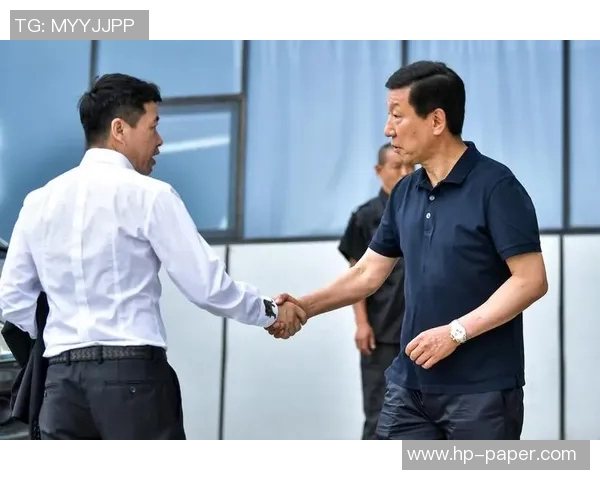 李军专访:从绿茵场到人生舞台的足球旅程回顾与感悟 李军专访:从绿茵场到人生舞台的足球旅程回顾与感悟